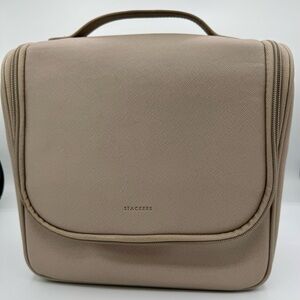 Stackers Hanging toiletry Travel Bag Beige Taupe Vegan Leather Luxury Organizer